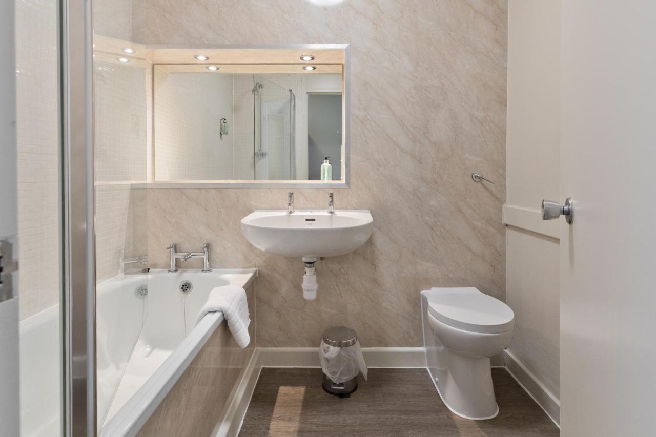 Blue Bell Lodge Hotel Middlesbrough Dış mekan fotoğraf